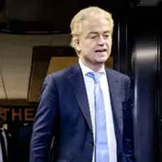 Wilders Hollanda'yı topa tuttu!