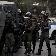 İsrail güçleri, Batı Şeria'da pek çok kente baskın düzenledi