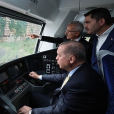 Başkan Erdoğan, Sirkeci-Kazlıçeşme Raylı Sistem Hattı'nda tren kullandı