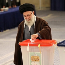İran'da parlamento seçimleri ile Uzmanlar Meclisi seçimleri için oy verme süreci başladı