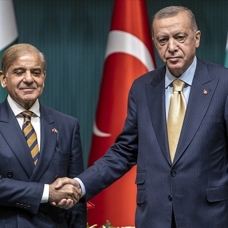 Başkan Erdoğan, Pakistan Başbakanı Şahbaz Şerif ile görüştü