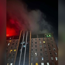 İstanbul'da rezidans yangını: Mahsur kalan 40 kişi kurtarıldı