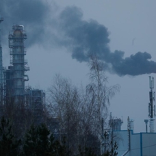 Rusya'nın güneyindeki petrol rafinerisinde İHA saldırısı nedeniyle üretim durdu