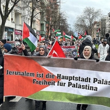 Berlin'de Filistin ile dayanışma gösterisi düzenlendi