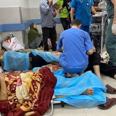 İşgalci İsrail, Şifa Hastanesi'nde birçok gazeteciyi alıkoydu!