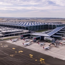 İstanbul Havalimanı Avrupa'nın zirvesinde olmaya devam ediyor