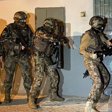 İstanbul'da 17 DEAŞ şüphelisi gözaltında
