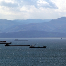 Meteoroloji uyarmıştı... Gemiler Sinop'a sığındı