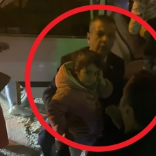AK Parti'li Milletvekili Keleş, boğazına şeker kaçan çocuğu kurtardı
