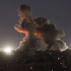 İşgalci İsrail'den Refah'a hava saldırısı