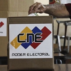 Venezuela'da seçimlerde 13 aday yarışacak
