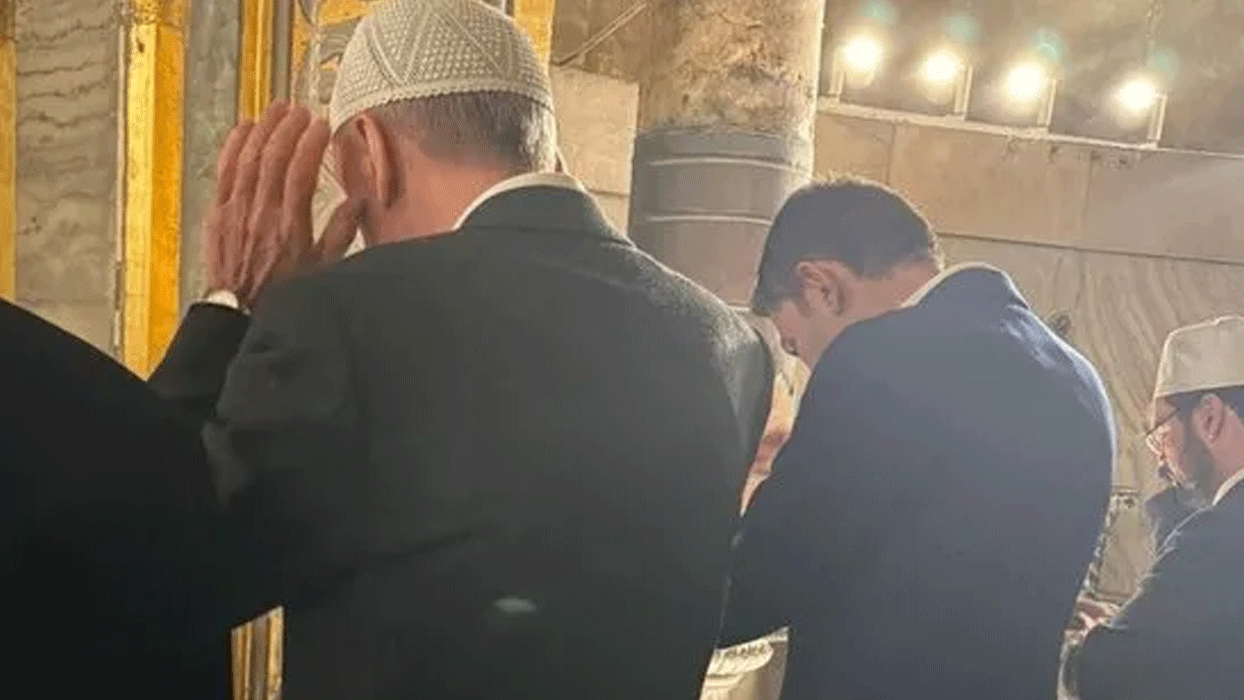Geceler vardır, dirilişe gebedir! Başkan Erdoğan Ayasofya Camii'nde 