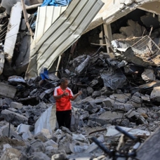 İsrail'in saldırılarını sürdürdüğü Gazze'de şehit sayısı 33 bin 91'e çıktı
