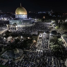 Filistin'de 200 bin Müslüman, Kadir Gecesi'ni Mescid-i Aksa'da ihya etti