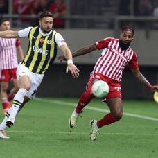 Fenerbahçe 3-0'dan farkı 1'e indirdi: Tur umutları İstanbul'a kaldı