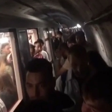 Bakırköy-Kayaşehir Metro Hattı'nda arıza nedeniyle seferler aksadı