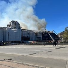 Danimarka'da tarihi binada yangın!