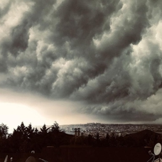 İstanbul için kuvvetli yağış ve fırtına uyarısı 