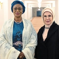 Emine Erdoğan, Nijerya Devlet Başkanı'nın eşi Oluremi Tinubu'yla görüştü