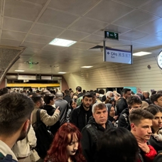 CHP'li İBB'de 'hizmet' hızlı başladı: Üsküdar'da metro seferleri durdu