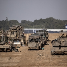 Soykırımcı İsrail'in Gazze'nin kuzeyinde askeri hareketliliği devam ediyor 