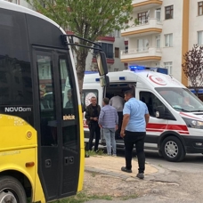 Halk otobüsü şoförü talebini reddettiği yolcu tarafından bıçaklandı