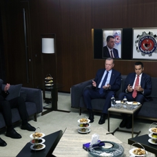 Başkan Erdoğan'dan Metal iş Sendikası'na taziye ziyareti 