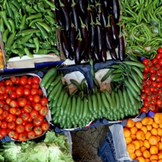 İstanbul'da meyve-sebze fiyatları ucuzladı!