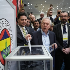 Aziz Yıldırım, Fenerbahçe Kulübünde başkanlığa aday olacak 