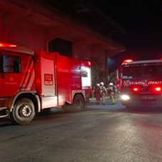 Başakşehir'de mobilya atölyesinde yangın 