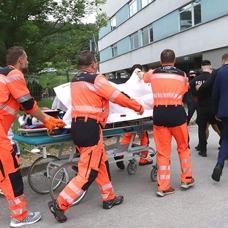 Slovakya'da saldırıya uğrayan Başbakan Fico'nun durumu ciddiyetini koruyor