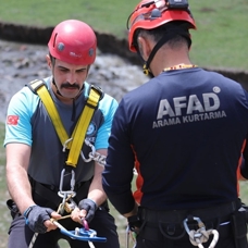 AFAD "100 bin arama kurtarma personeli" hedefiyle gönüllü yetiştiriyor